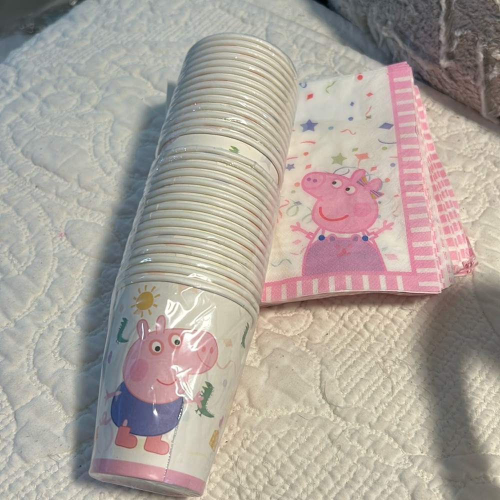 Peppa pig cups 30 30 napkins new